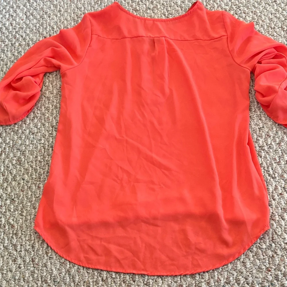 Women’s Blouse Bundle - Picture 13 of 16